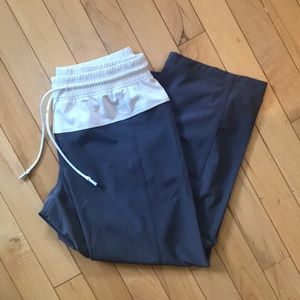 Lulu Lemon Cropped pants